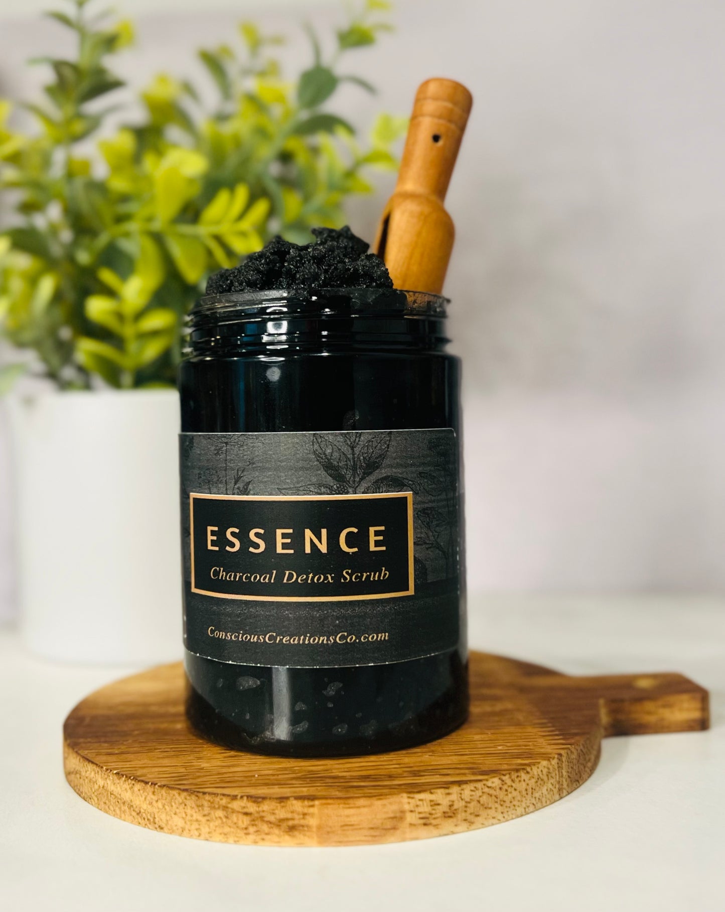 Essence Charcoal Detox Scrub