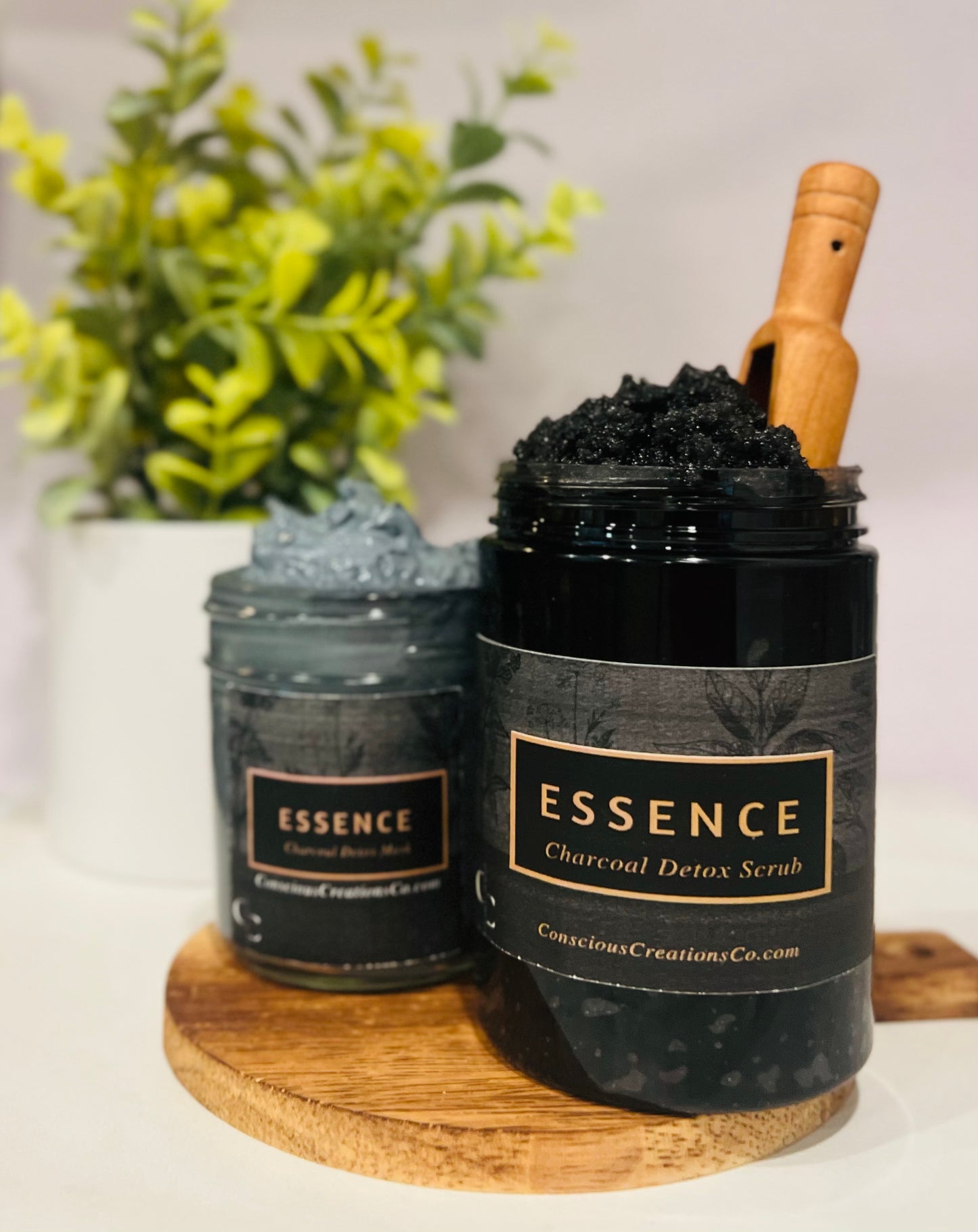 Essence Charcoal Detox Scrub